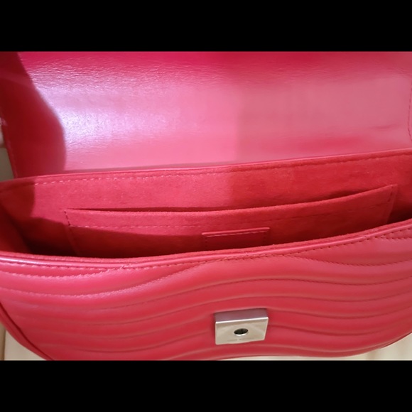 LOUIS VUITTON LV New Wave Chain Bag MM - Picture 7 of 8